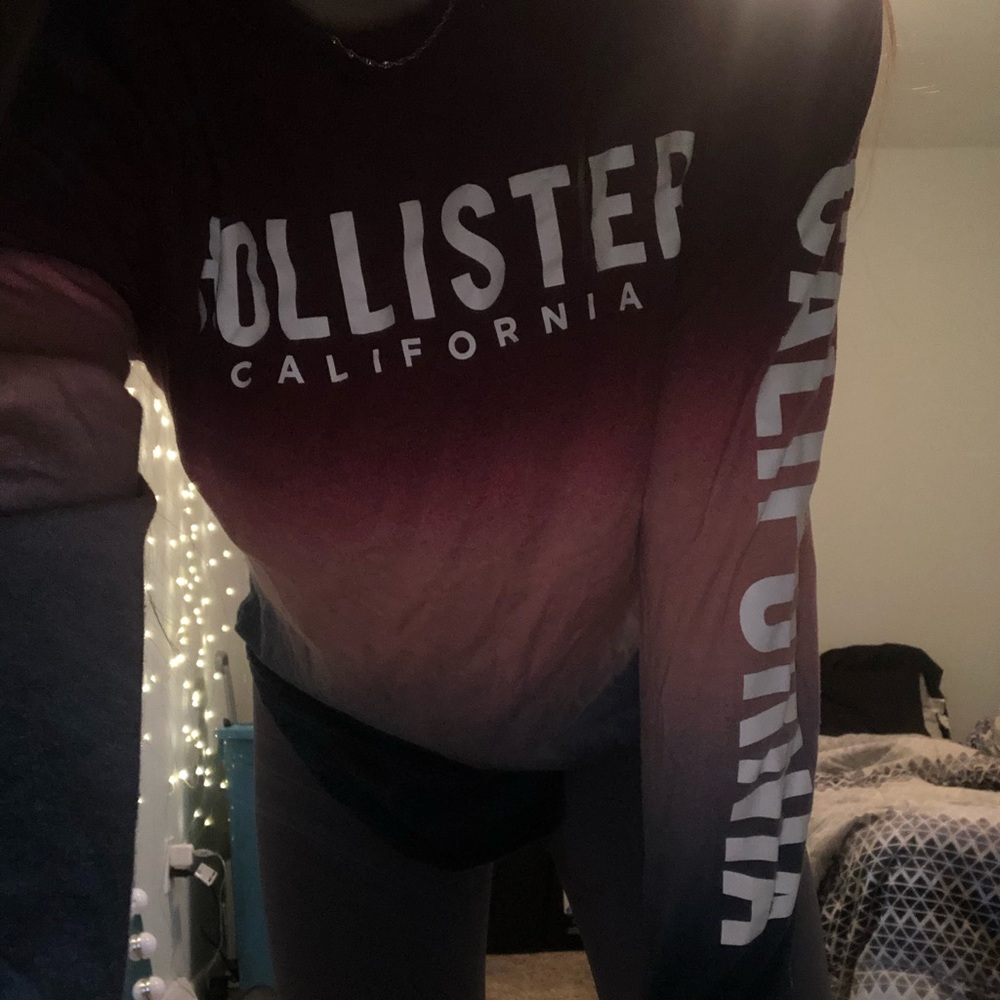 Hollister long sleeve shirt, size S no rips or stains only worn a few times!